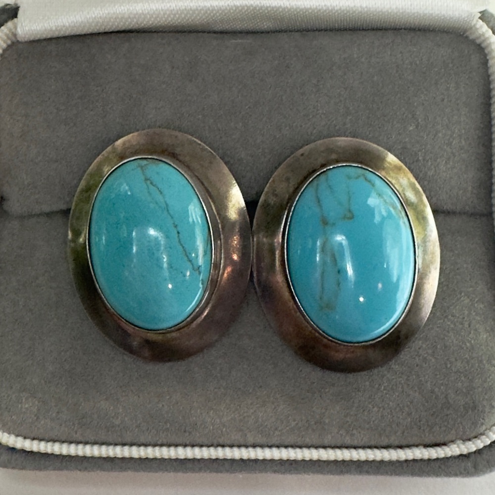 ❌SOLD❌ Vintage Handmade Large Turquoise Stud Earrings Solid 925 Sterling Silver - Picture 6 of 15